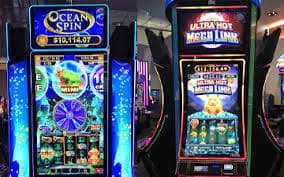 Live dealer table at juraganslot88 with multi-camera setup